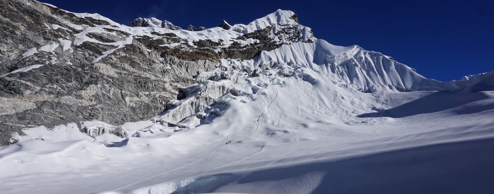 Island Peak view with majestic mountain backdrop under clear skies