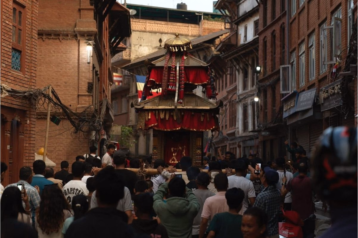 Devotees pushing chariot in Thamel