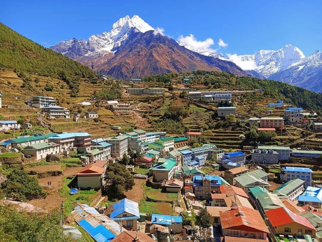 Sunny day in Namche Bazaar