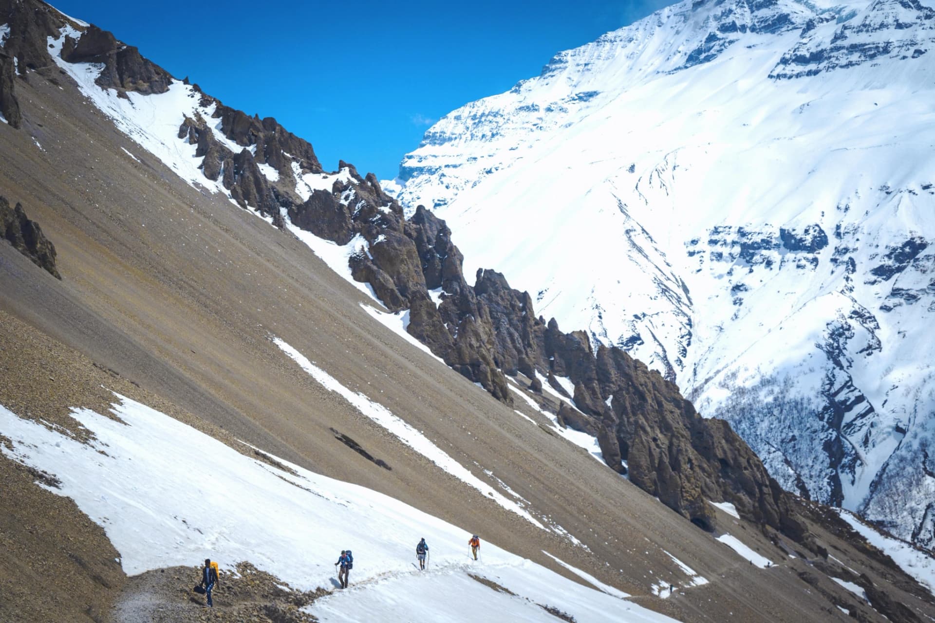 Nar Phu Valley Trek