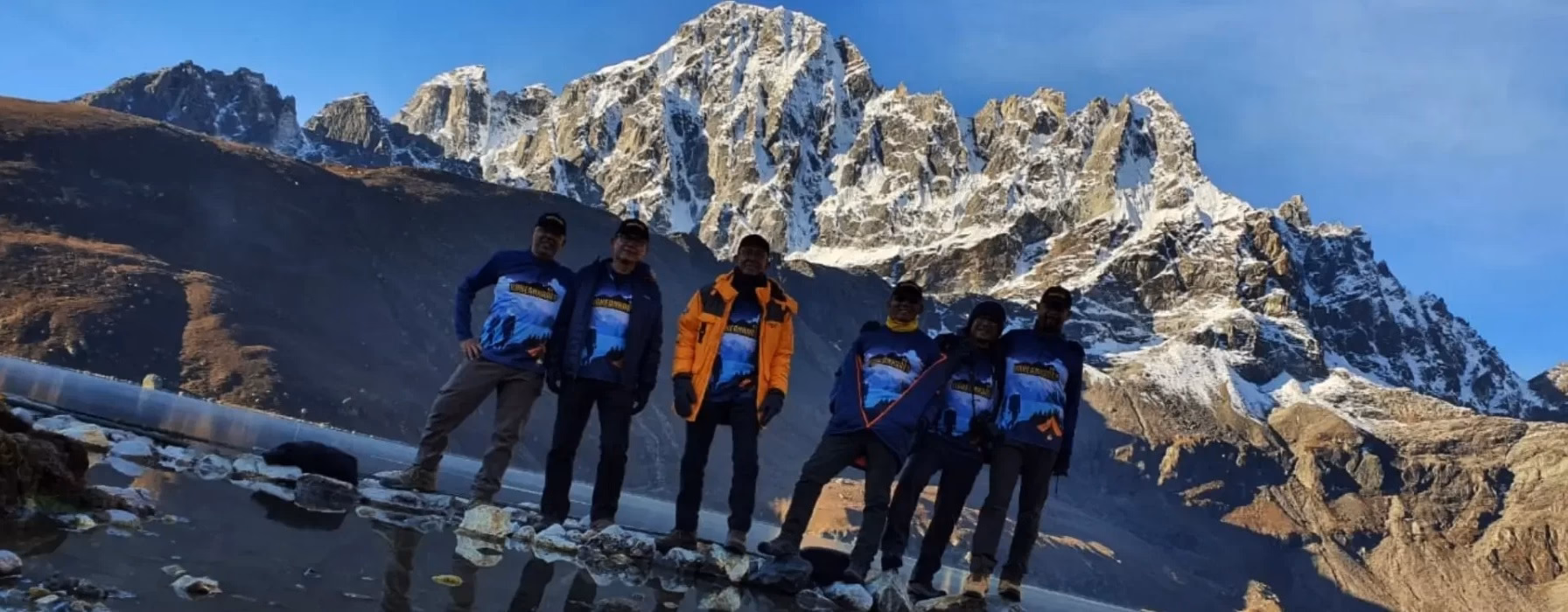 Trekkers at Gokyo Lake