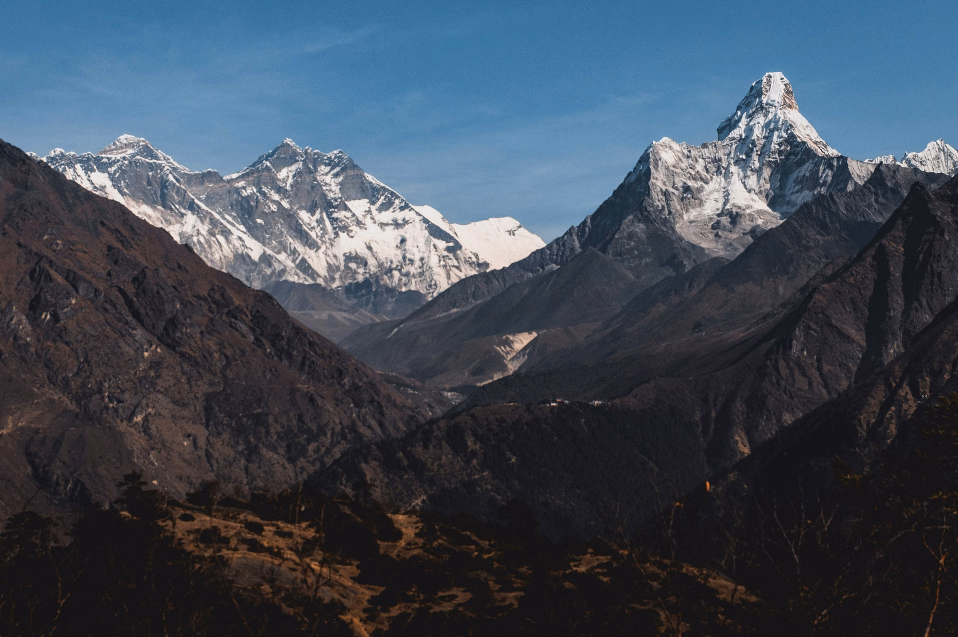 Mount Everest and Ama Dablam in same Frame