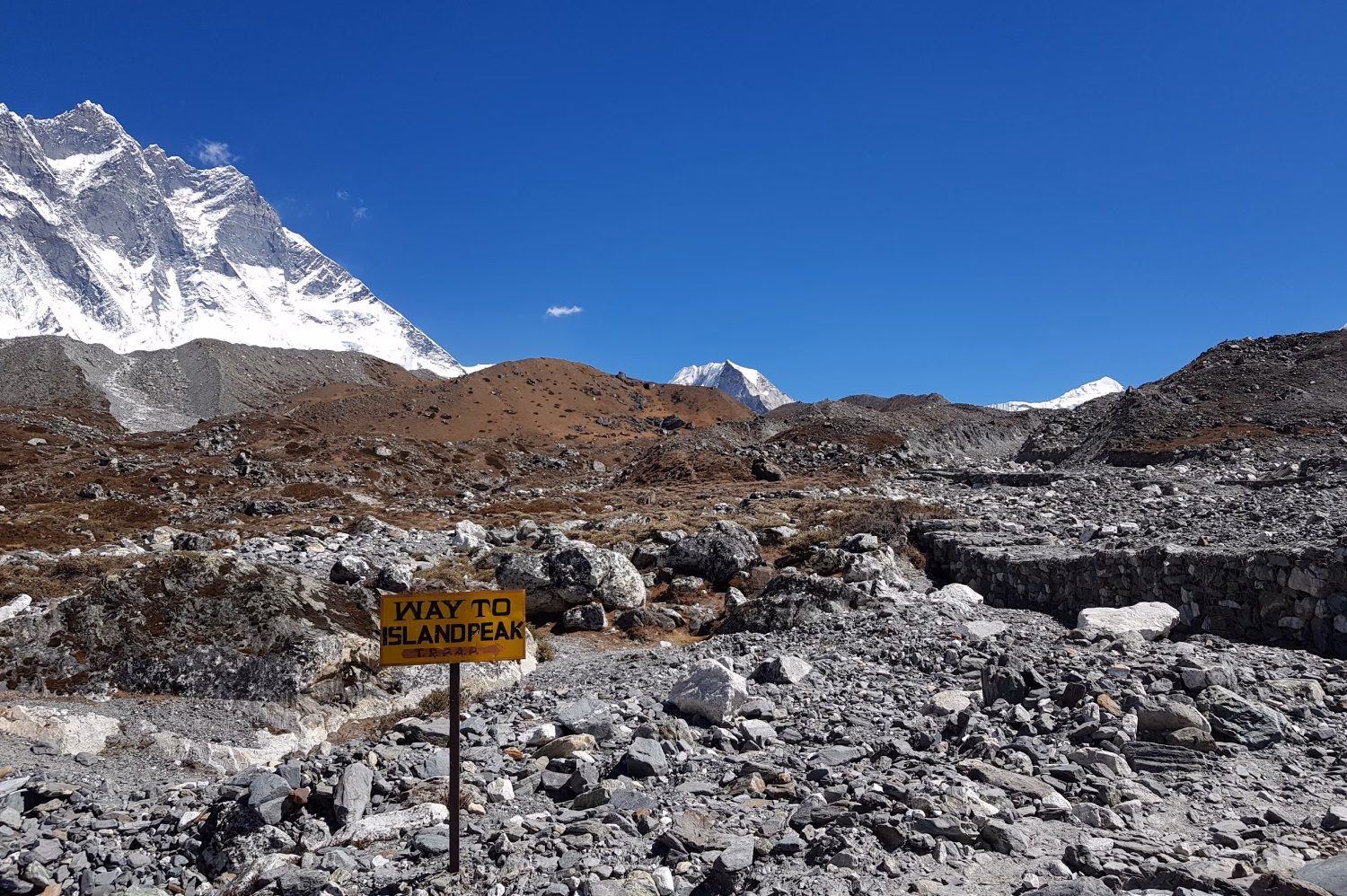 Way to Island Peak