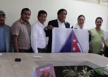 Lhakpa Sherpa to climb Mt. Everest for the tenth time