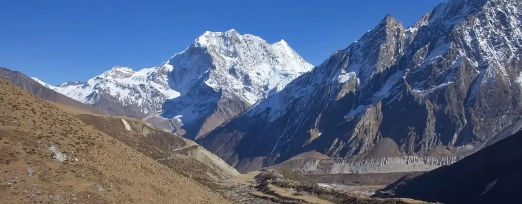 view of Mountain range duing Manaslu trek