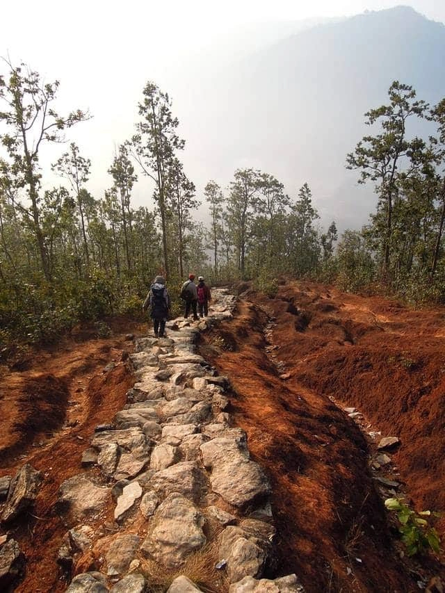 Trail down from Nuwakot