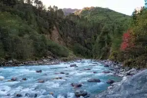 dudh-koshi-river in Phakding