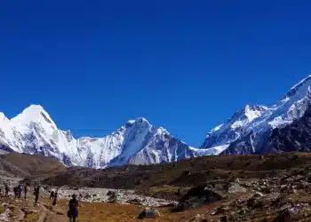 Trekking to Everest Base Camp in May Weather, Benefits and Many More