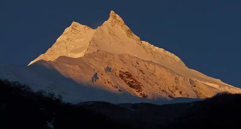 Sunrise in Manaslu from Samagaon